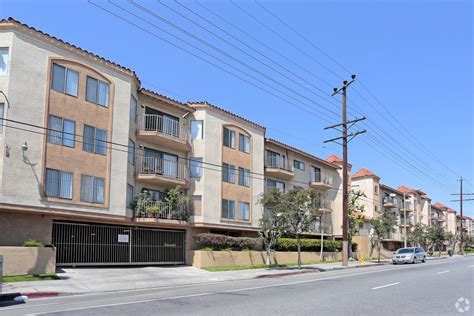 1425 N Crescent Heights. . Apartments for rent in north hollywood